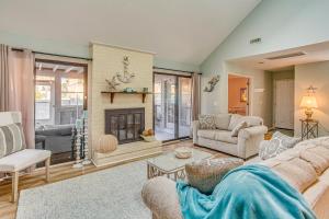 Cozy North Myrtle Beach Home 3 Blocks to Ocean!