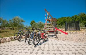 Beautiful Home In Kamen Most