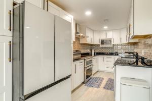 Family-Friendly Aurora Apt with Shared Patio!