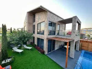 DrVillaSuits Casa Riva - Hasdümen
