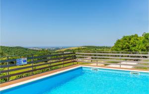 3 Bedroom Lovely Home In Rovinj