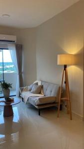 Urban Suite with Style and Views