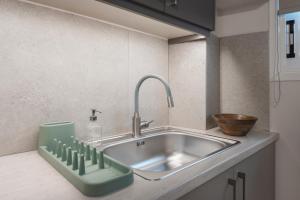 Oculus Kolonos Suites by Live&Travel