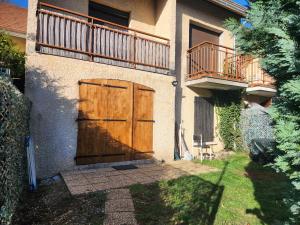 Appartements appartement T3 avec jardin proche village : photos des chambres