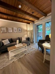 Cottage & Garden & Sauna am See