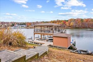 Ultimate LKA Retreat Boatdock Heated Pool Hottub