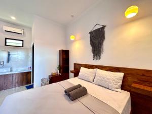 Dude Surf House Uluwatu