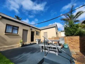 Cottage SLEEP A GO - Mossel Bay