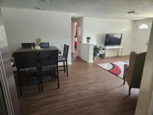 Spacious cozy 3 bedroom waterfront house at port Richey