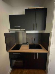 Charming Studio with Garden in Neuilly-sur-Seine