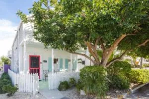 Puerta Coralina by Last Key Realty - Key West