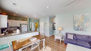 Litchfield Lakeside Haven 2BR Villa near the Beach