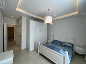 Lake view apartment in new Cairo