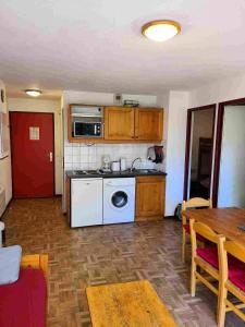 Appartements Residence Le Cheval Blanc - 2 Pieces pour 6 Personnes 193182 : photos des chambres