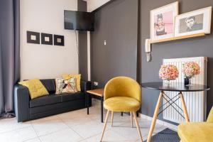 New Sun and Sea Apartment in a 4 acres garden