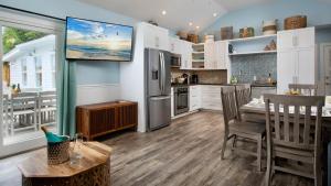 Queen of Louisa by Last Key Realty