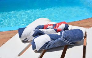 Casa c Piscina a 250m da Praia da Pinheira PLH006