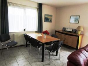 Bungalow in Breskens near Beach & Lighthouse