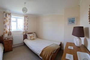 Pet and family friendly modern house in Crantock, close to the beach