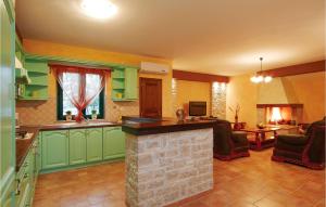 Nice Home In Golubovo With Kitchen 