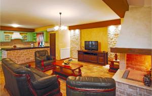 Nice Home In Golubovo With Kitchen 