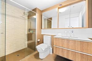 Stylish City-View 1BR Apt in St Kilda