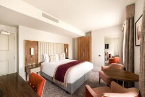 Standard Queen Room room in Best Western Clifton Hotel