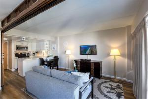 1519 Ilikai Collection 9 Beachfront Resort recently upgraded