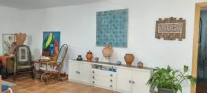 Cueva En El Geoparque de Granada - Los Baños