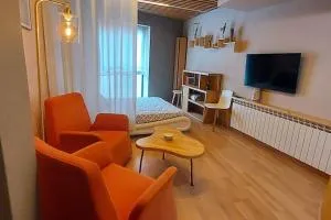 Estudio de diseño con parking en el centro - Huesca