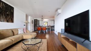 Lux Suite by LovelyStay