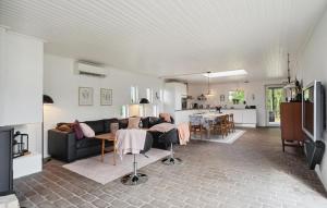 Three-Bedroom Holiday Home Thyholm With A Fireplace 06