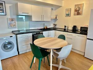 Charmant 2 Pièces avec Parking Près de Paris by Immo Kit BNB