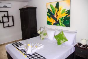 Villa Gardenia - 6 Bedrooms with Pool in Seminyak