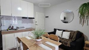 Marina Oasis Two Bed Room Condo Unit