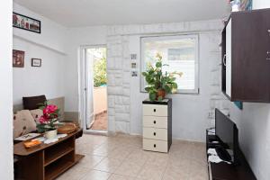 Two-Bedroom Apartment with Terrace and Sea View room in Apartments by the sea Grebastica Sibenik - 461