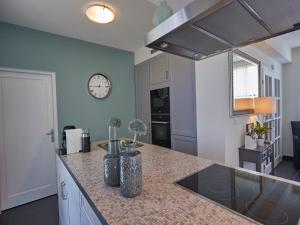 Villas Villa in Castle Park with Heated Pool : photos des chambres