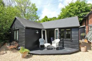 Railway Junction Cottage & The Cabin by NewFo rest