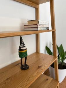 Wattlebird with fire pit and outdoor bath