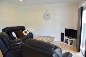 Three Fifty Four Straight St Hat Head - Bring your own linen.