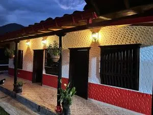 Hostal Artesanos - La Mesa