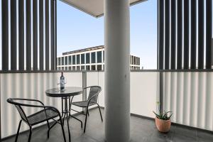 Light-Filled Artistic Retreat