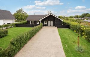 Amazing Home In Hadsund With Kitchen