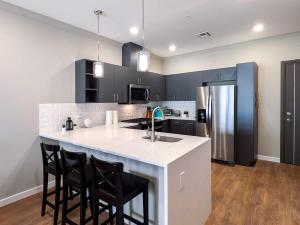 312 Modern 1BR Apt Walk to NJT