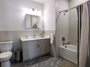 221 Modern 1BR Apt Walk to NJT