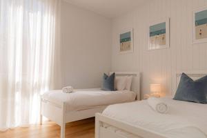 Bay Days - Binalong Bay