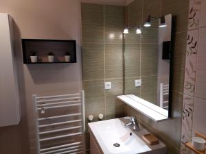 Studio 4 pers, pied des pistes, Les Deux Alpes - FR-1-516-127