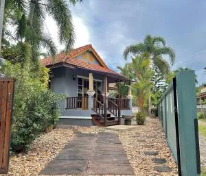 Cozy Garden Cottage - Ban Nai Sa