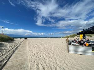 Amazing Home In Tikøb W