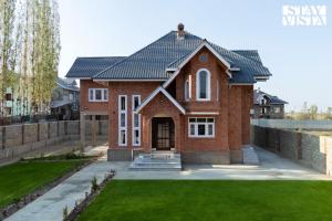 StayVista at Shehjar with Mountain View, Garden